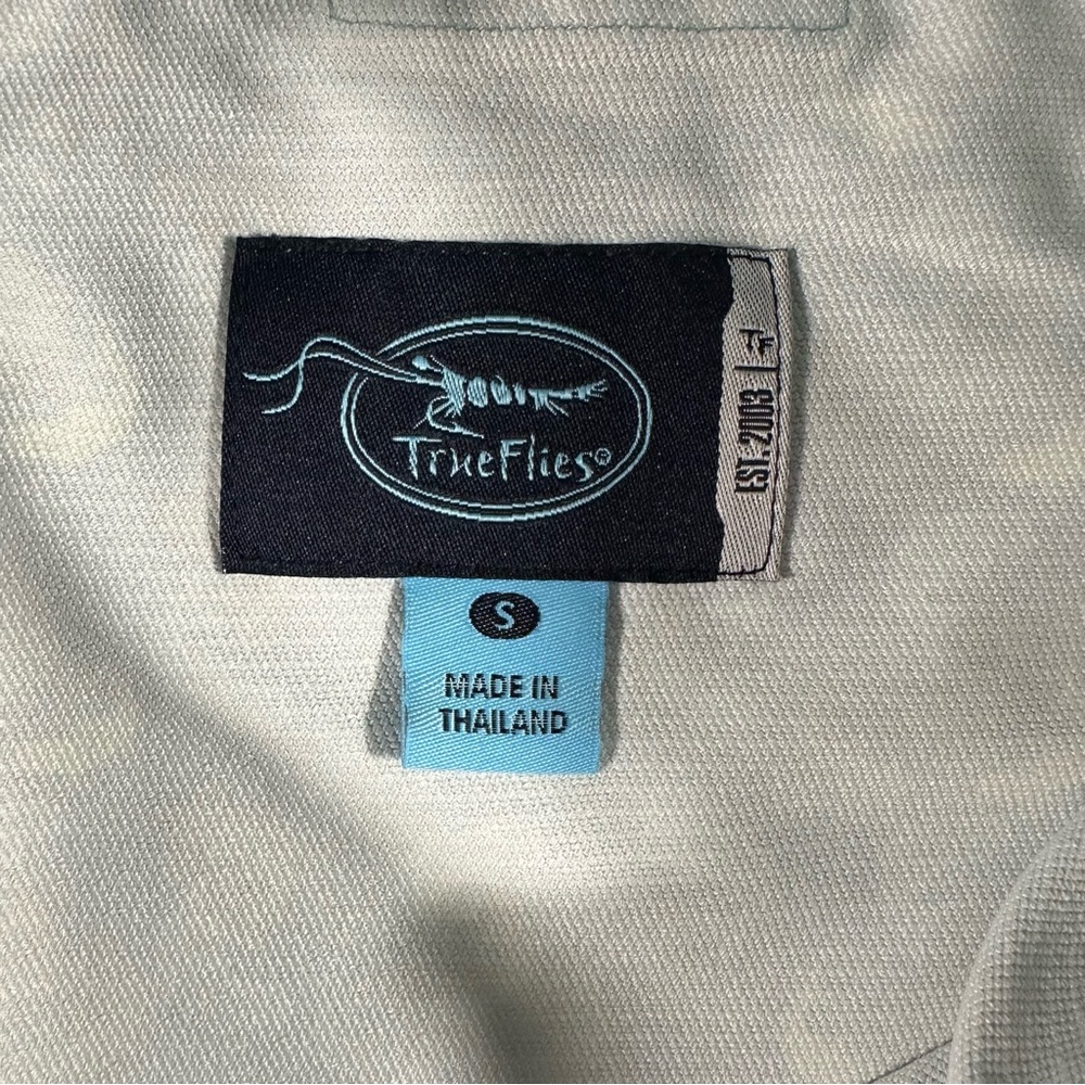 TrueFlies Men’s Fishing Shorts Small Blue Tarpon Print 9” Inseam NWT - Picture 4 of 5